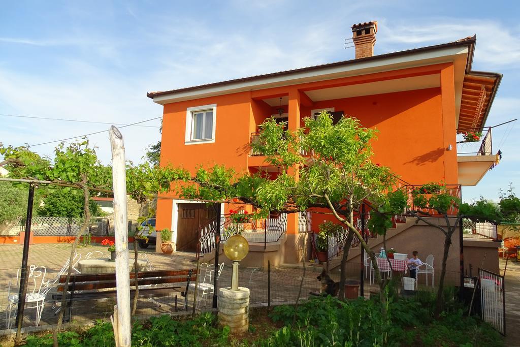 Apartment Parenzana Bibali 65 A 52460-Buje Exterior foto